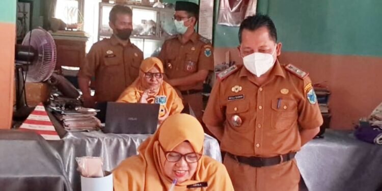 Sekda Pemkab Batang Hari Berkunjung ke SMPN 21