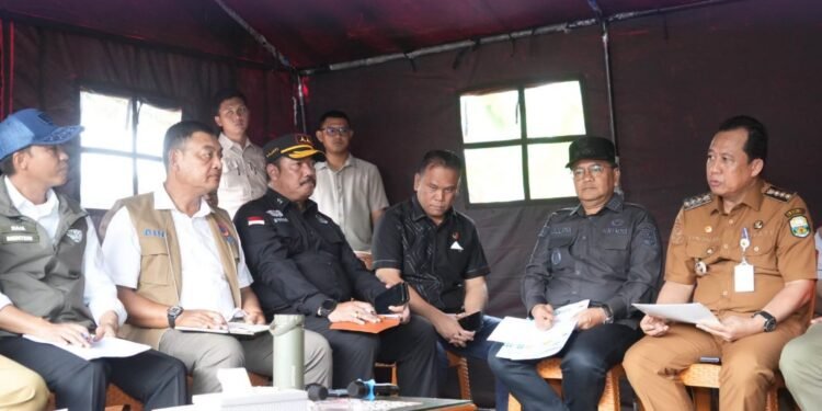 Bupati Bambang Bayu Suseno Mengikuti Rapat  Menyambut Kedatangan Menteri Kehutanan